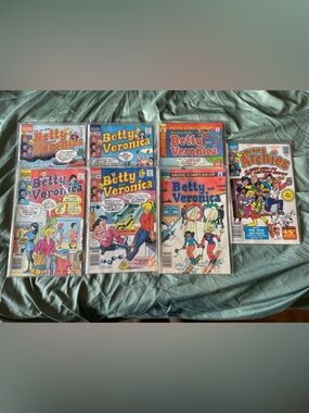 VINTAGE | Bundle of 7 Archie Comics Betty & Veronica